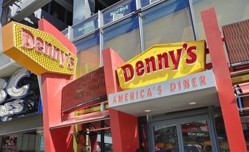 dennys.jpg